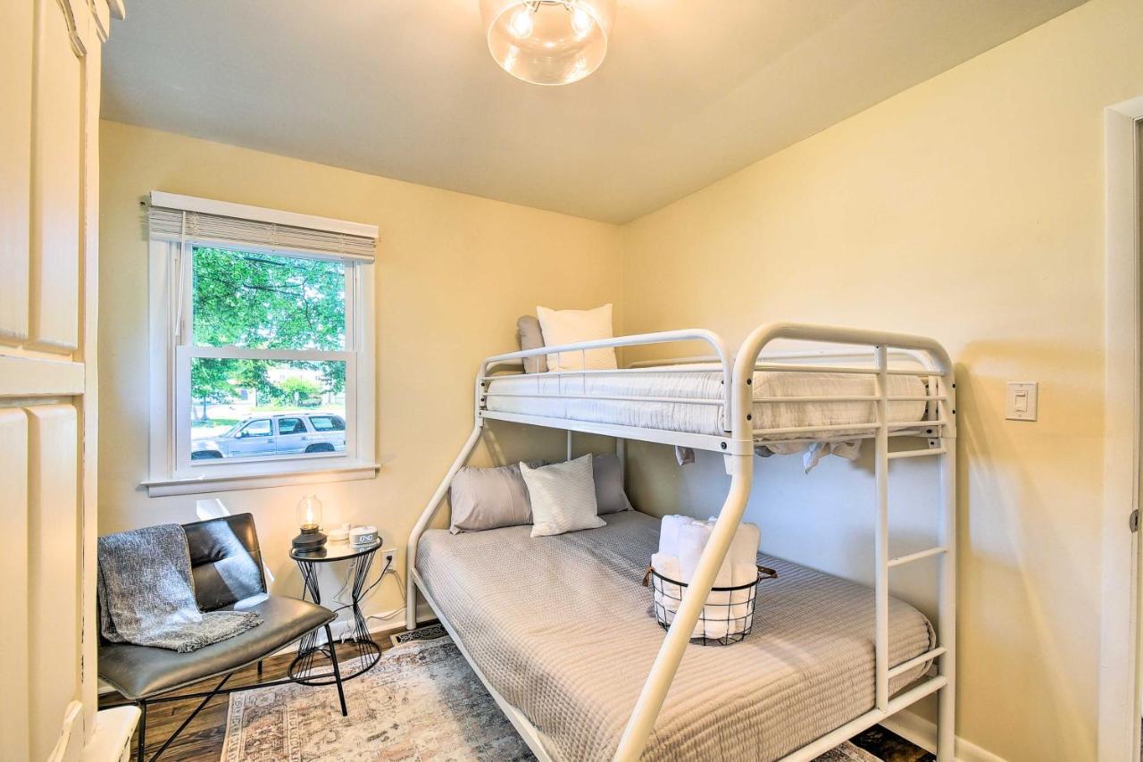 Charming Hampton Home With Yard 2 Mi To Beach! Экстерьер фото