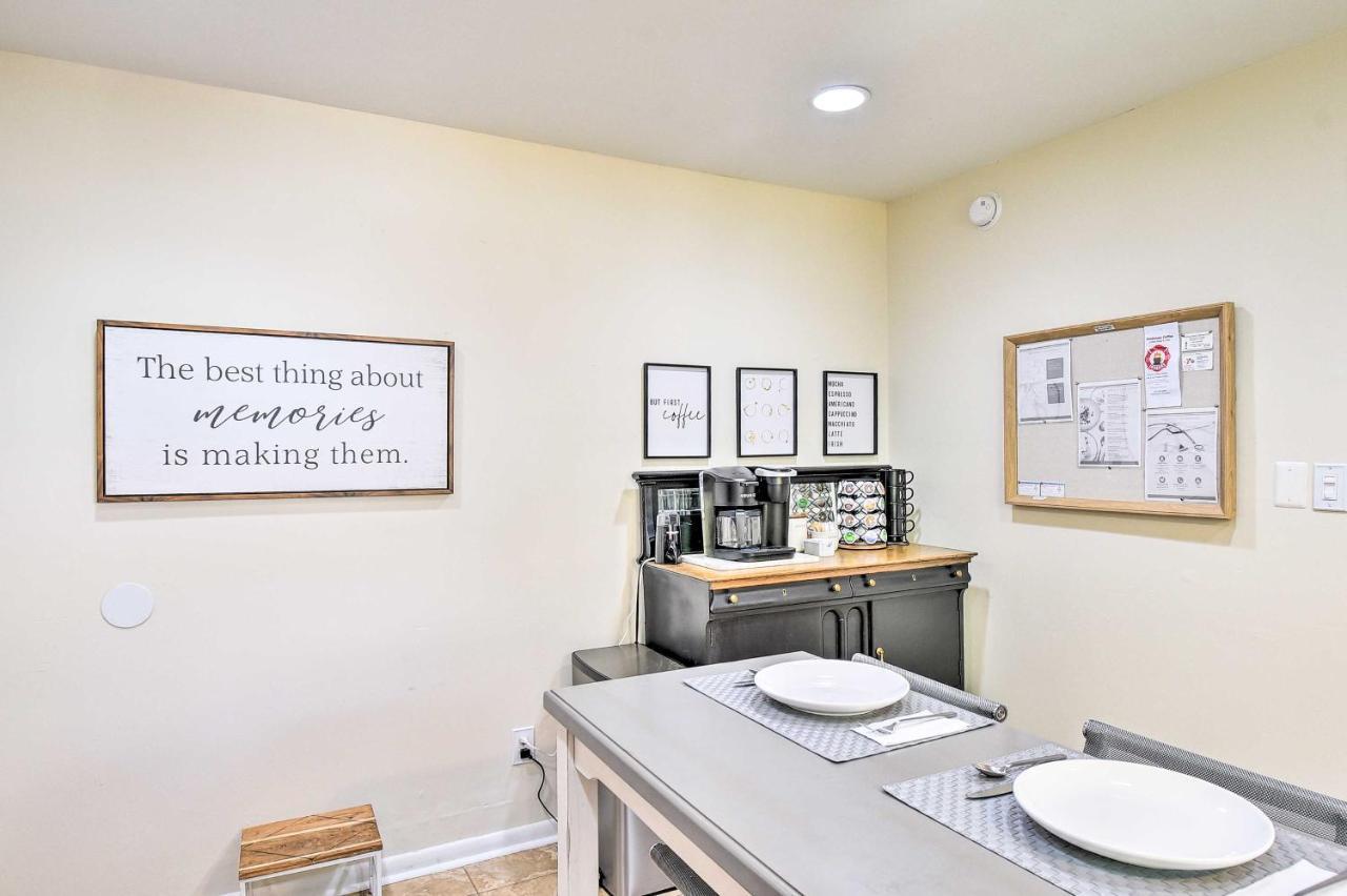 Charming Hampton Home With Yard 2 Mi To Beach! Экстерьер фото