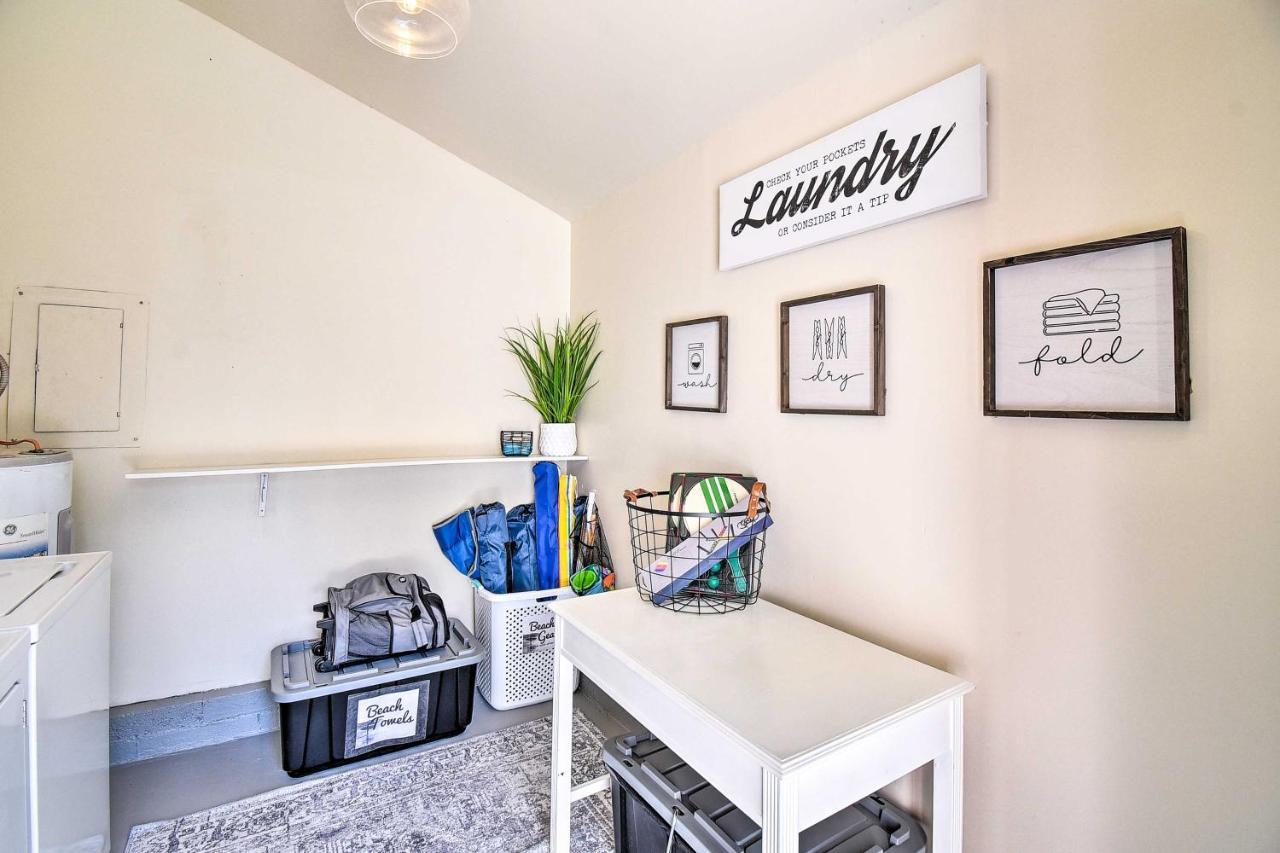 Charming Hampton Home With Yard 2 Mi To Beach! Экстерьер фото